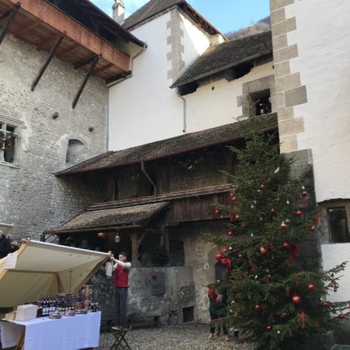 Cours du Château de Chillon à Noël
