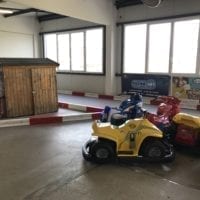 Circuit de mini voitures et motos pour enfants à Urba Kids Orbe
