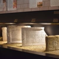 musée romain, écritures gravées