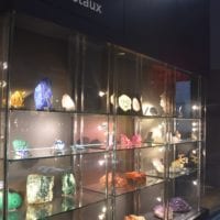 Musée géologie couleur cristaux